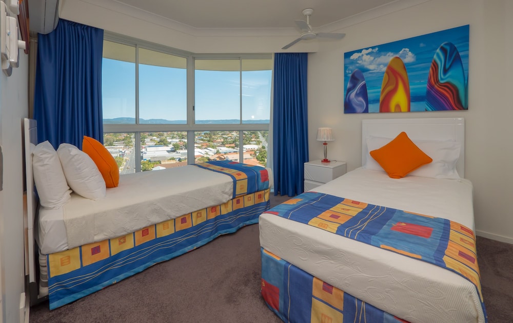 Burleigh Surf Apartments 16/77
