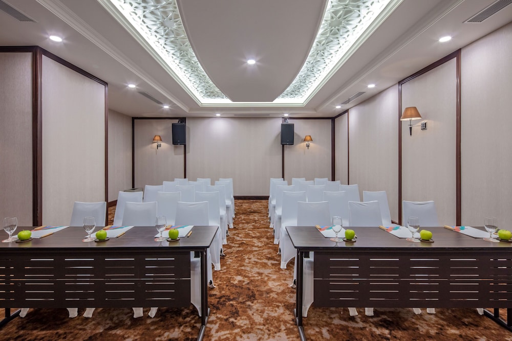 Melia Vinpearl Da Nang Riverfront 75/81