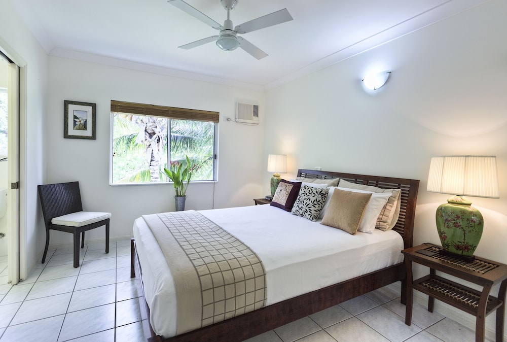 2 BEDROOMS, DELUXE, APARTMENT, BEACH VIEW, BALCONY