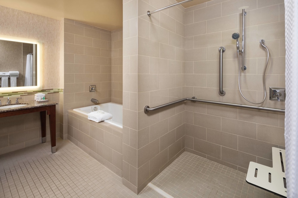 The Westin Minneapolis 5/42