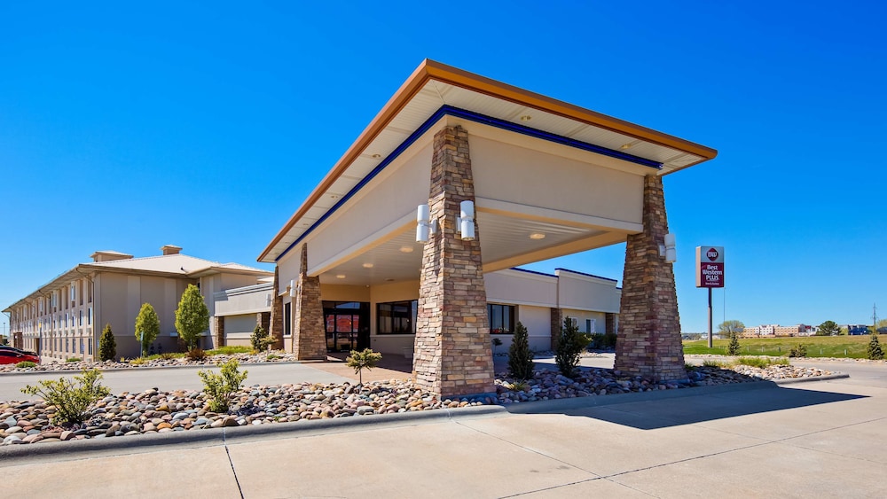 Best Western Plus Mid Nebraska Inn & Suites 1/41