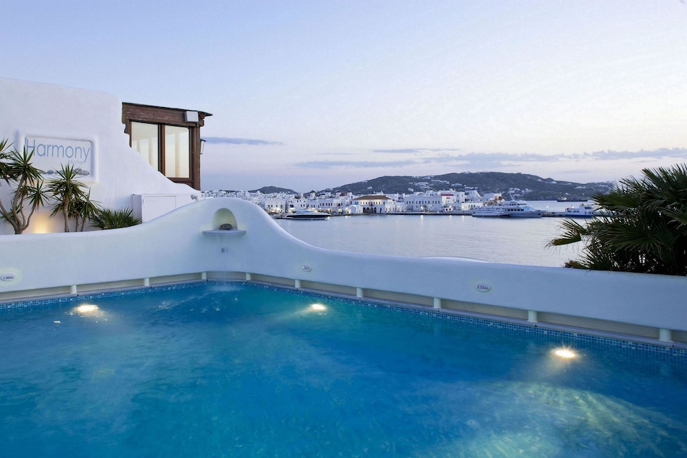 Harmony Boutique Hotel 58/64