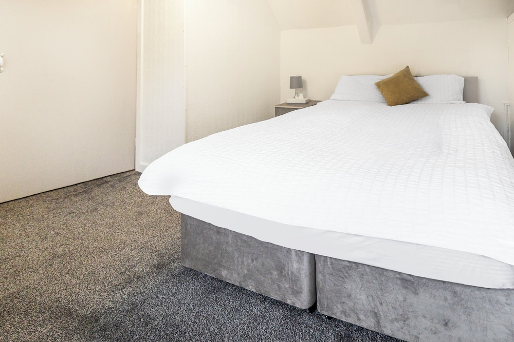 OYO A Better Night Hotel Limited 21/50