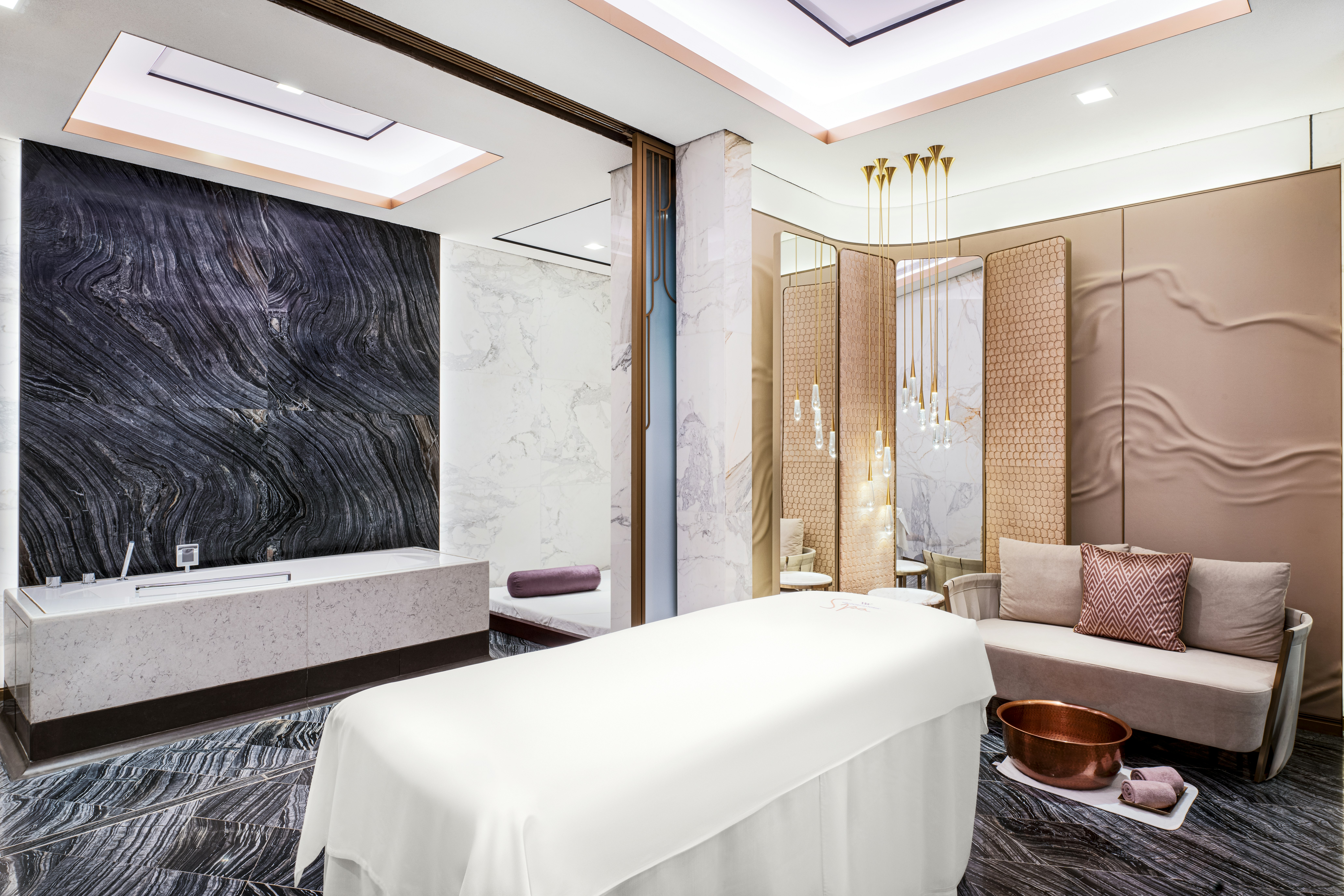 Waldorf Astoria Kuwait 27/81