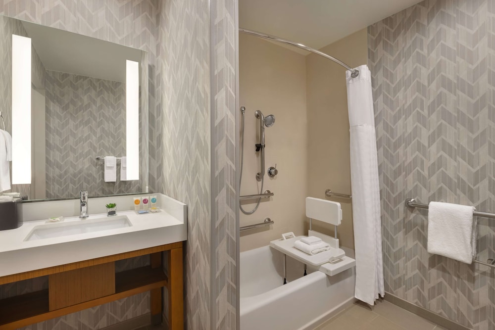 Hyatt Place Houston Downtown 47/50