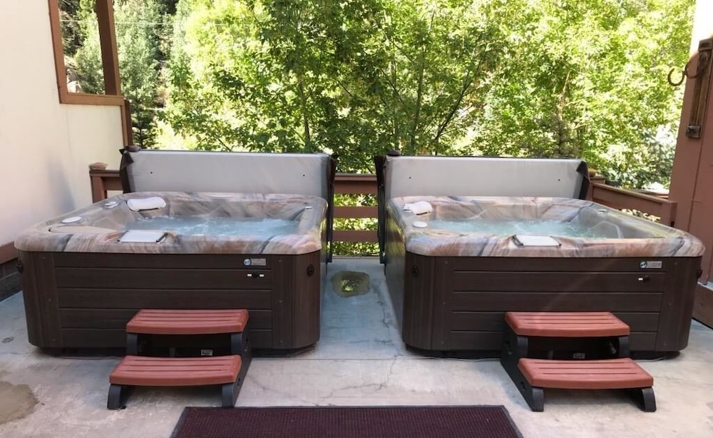 Hot Springs Inn 22/50