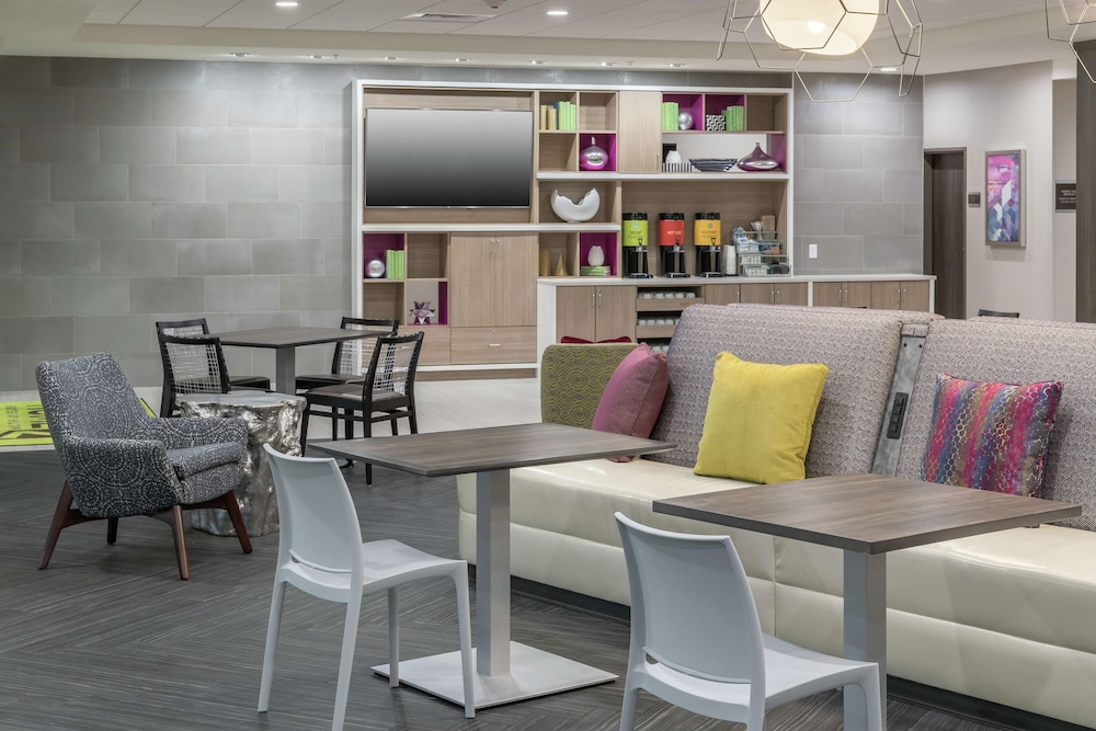 Home2 Suites By Hilton Orlando Airport Fl 33/43