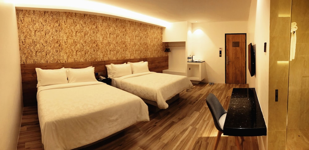 Hotel Legend Boutique 12/34