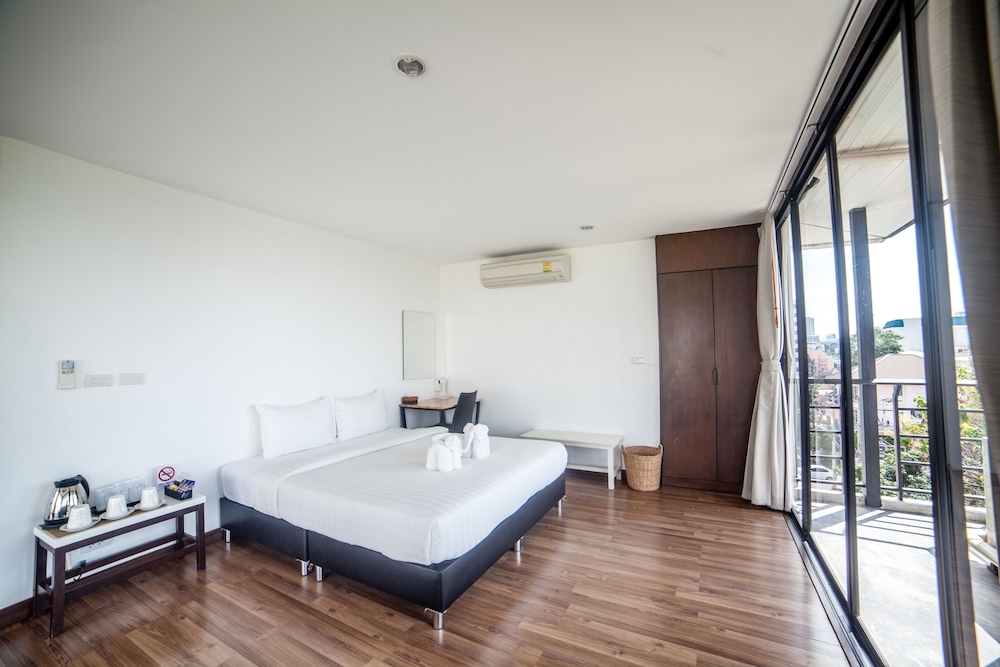 LOFT, DELUXE