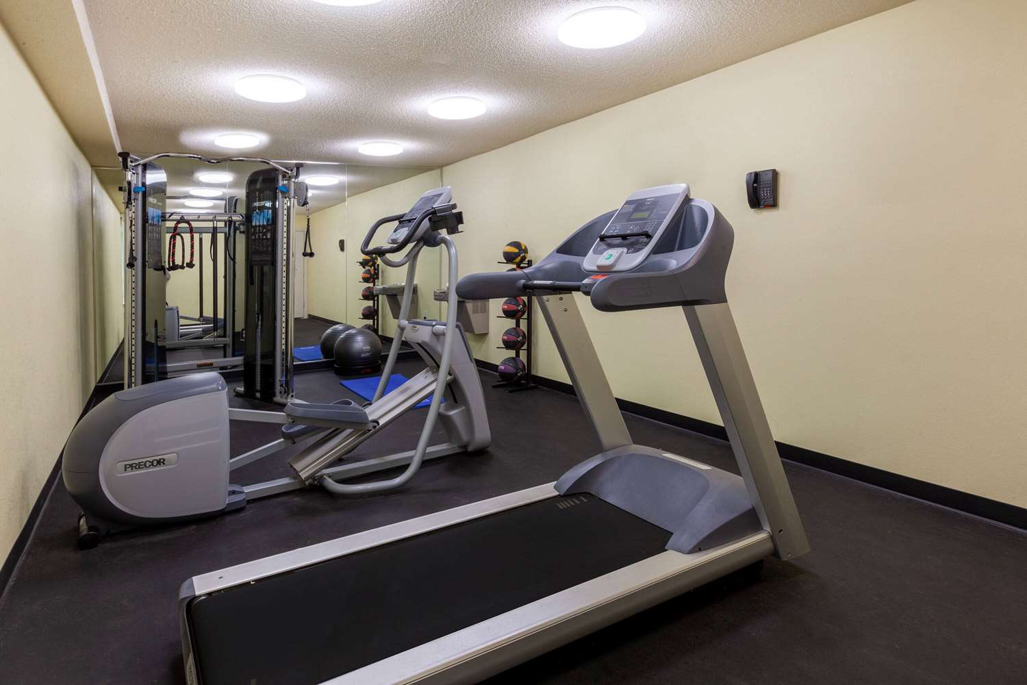 Days Inn by Wyndham Charles Town/Harpers Ferry 12/23