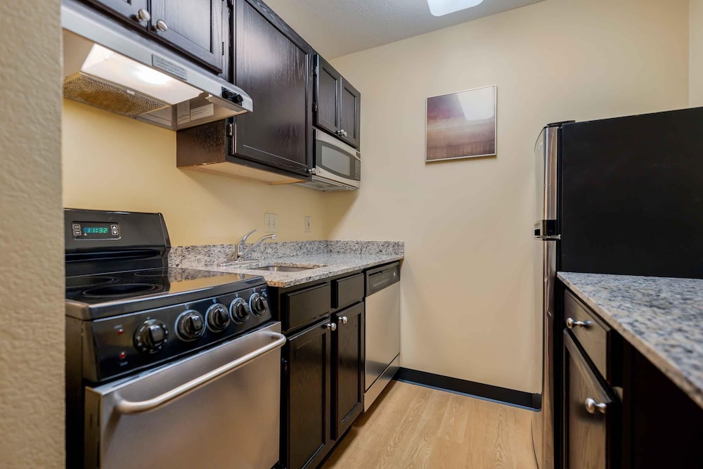 Extended Stay America Suites Chicago Elgin West Dundee 30/58