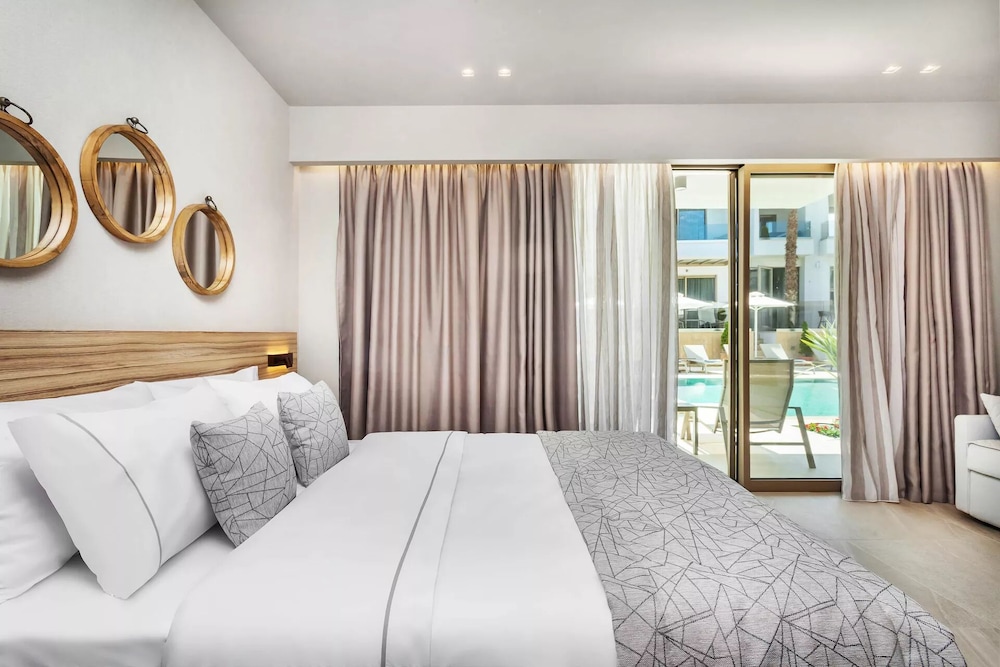 Pefki Deluxe Residences 18/50