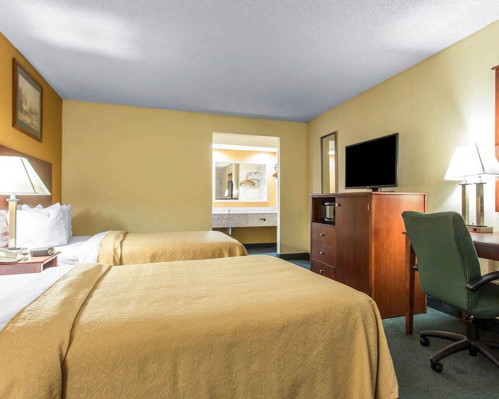 Quality Inn Aiken, SC 11/72