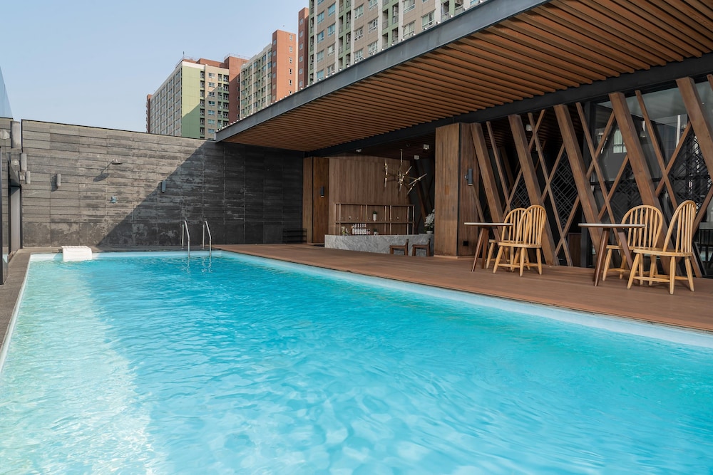 Zayn Hotel Bangkok 43/47