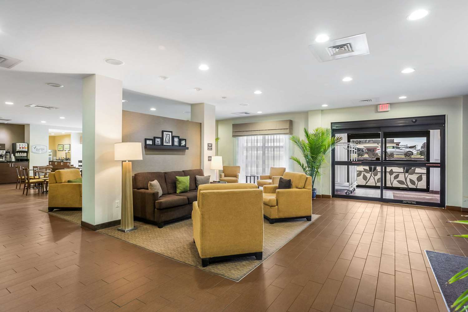 Sleep Inn and Suites Hannibal West 11/19