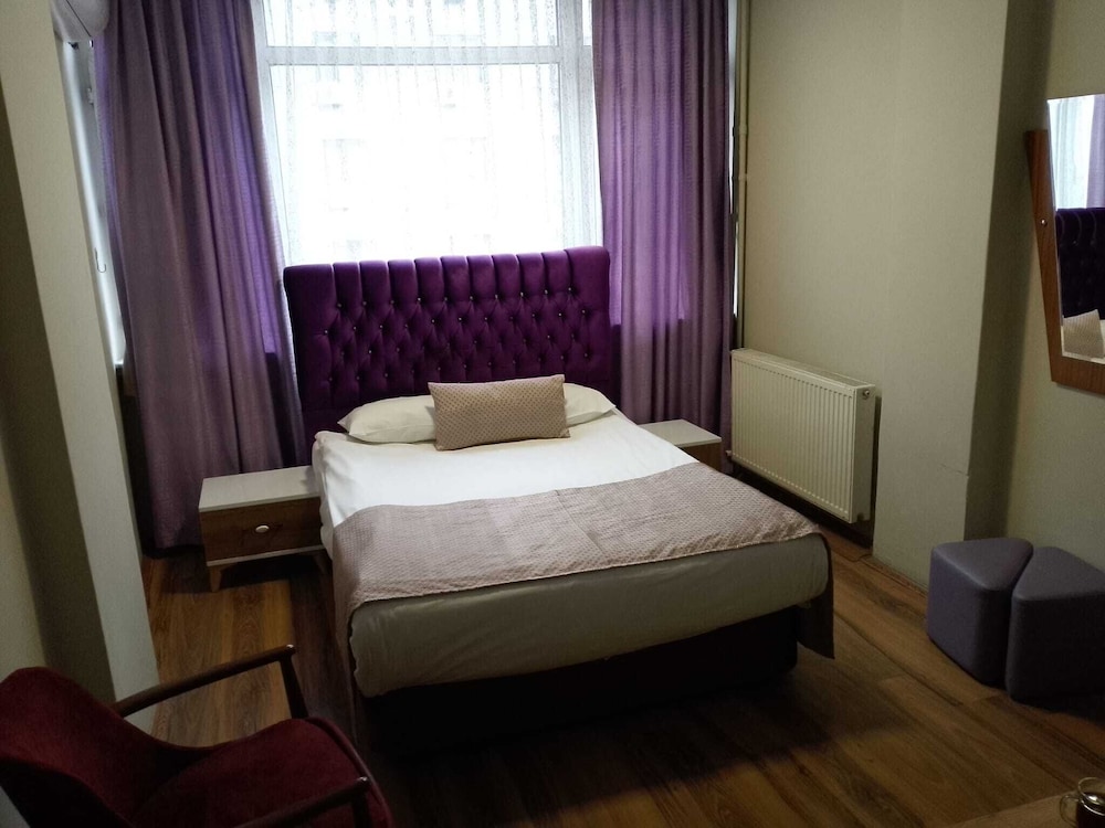 Tac Hotel 20/50