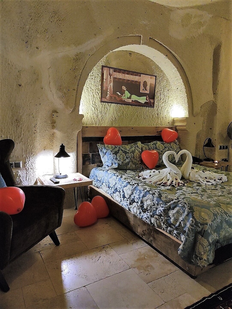 Mahzen Cave Hotel 32/55