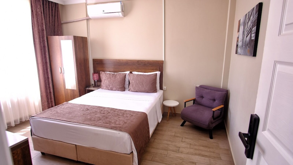 Maca Otel 12/32