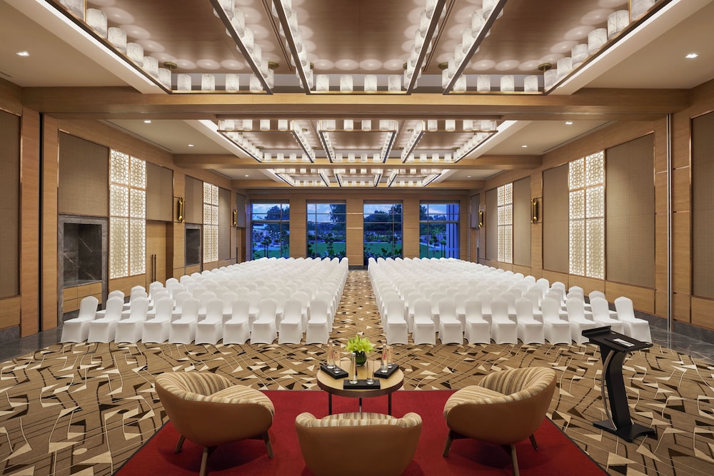 Hyatt Place Aurangabad Airport 24/36