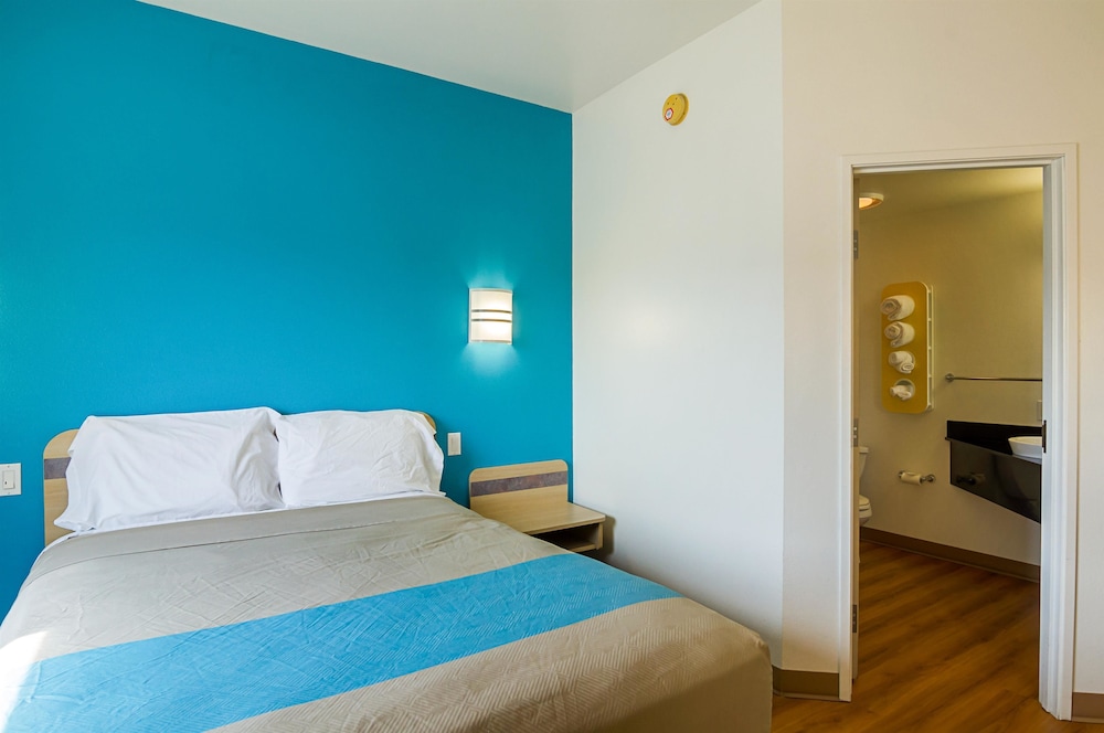 Motel6 Wheatland, WY 29/58