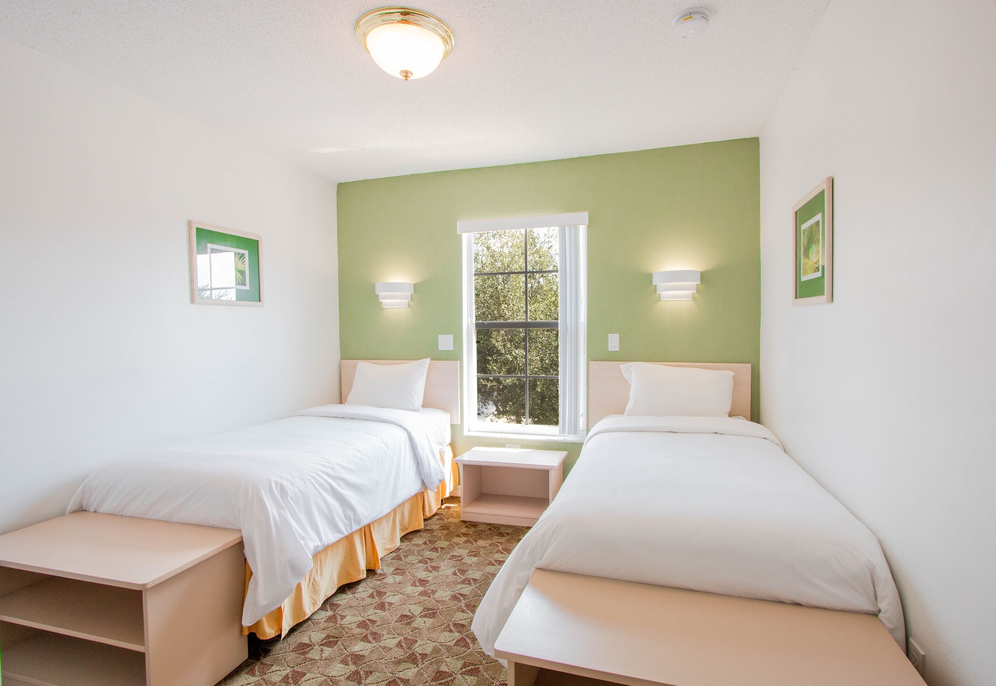 3 BEDROOMS, COMFORT, TOWN HOUSE, BALCONY