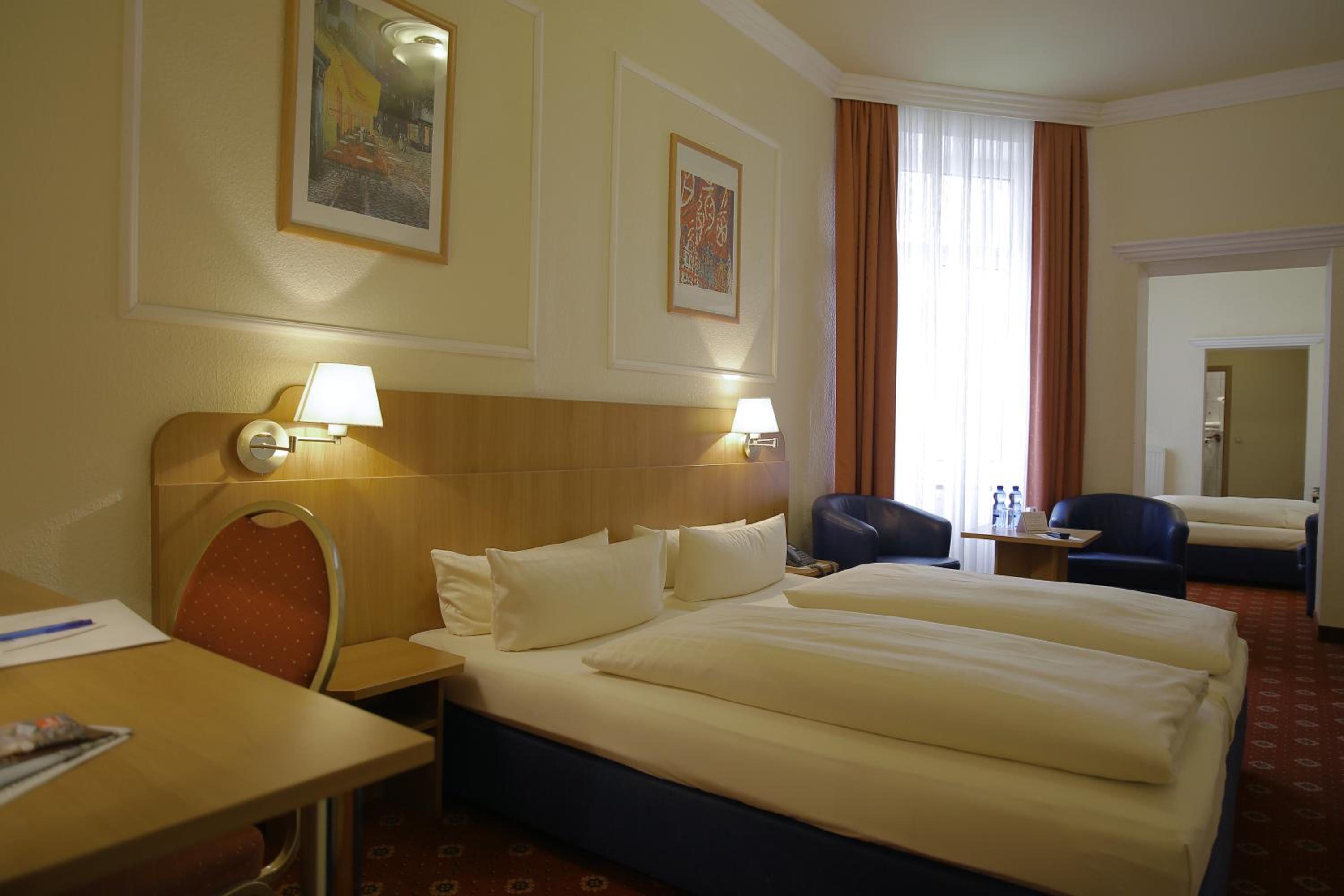 Hotel Konigshof 23/58