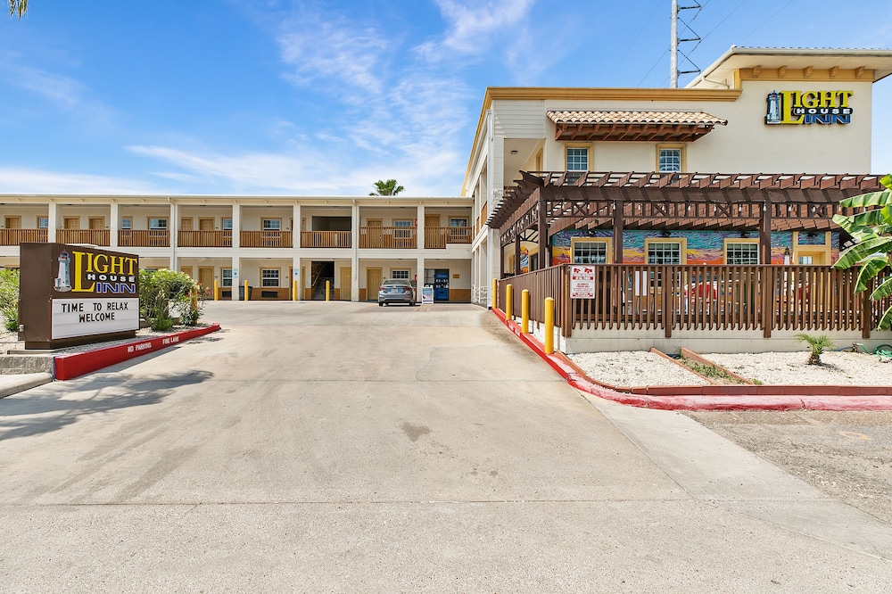 Lighthouse Inn 48/59