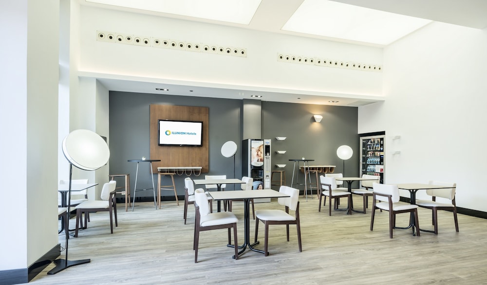 restaurant cafeteria