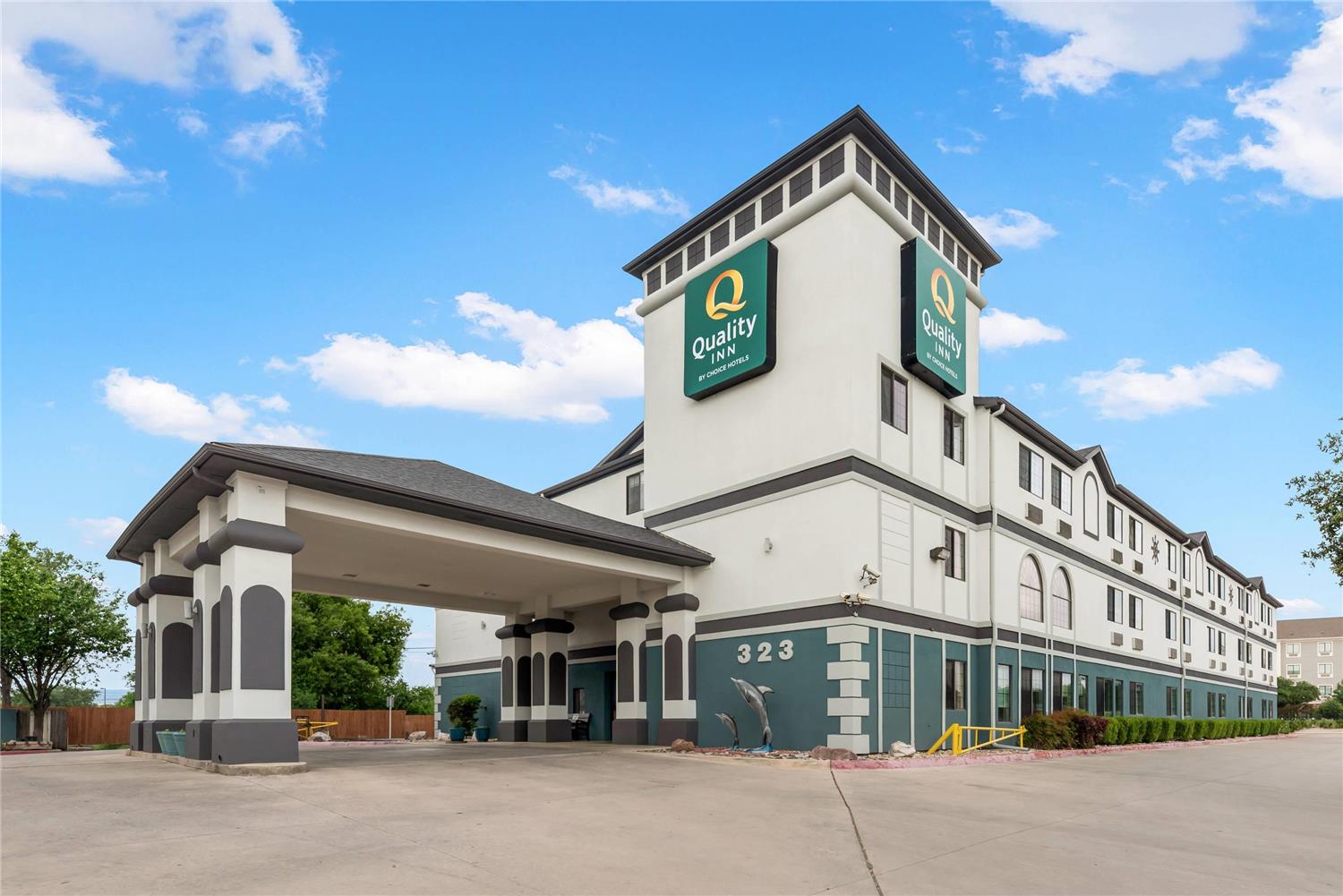 Quality Inn near SeaWorld - Lackland 9/14