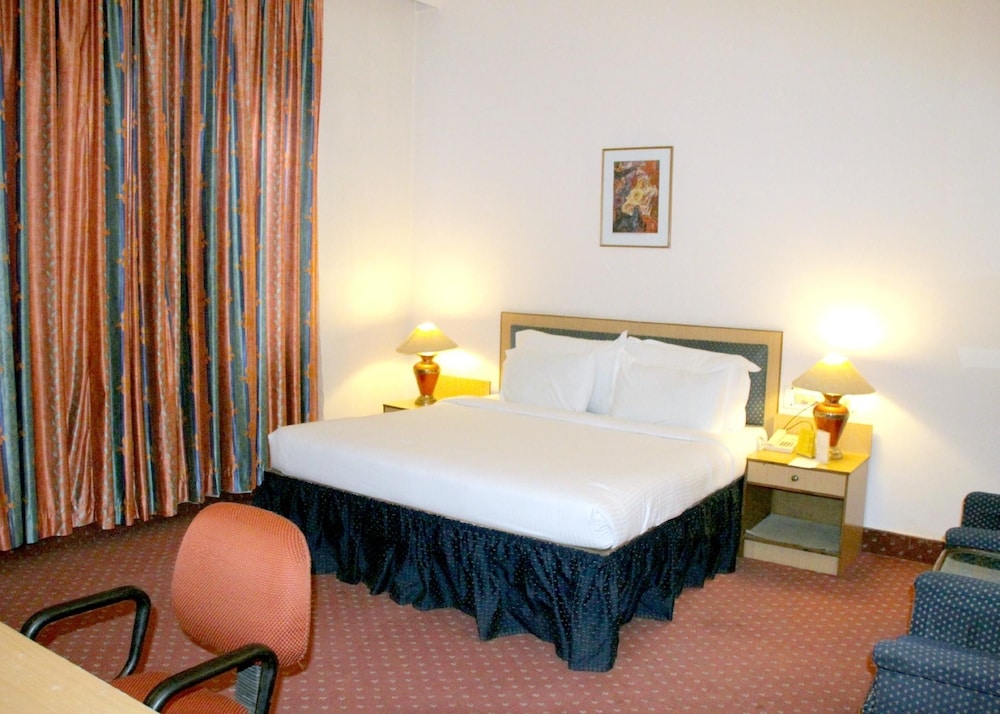 GRAND CONTINENTAL HOTEL 8/51