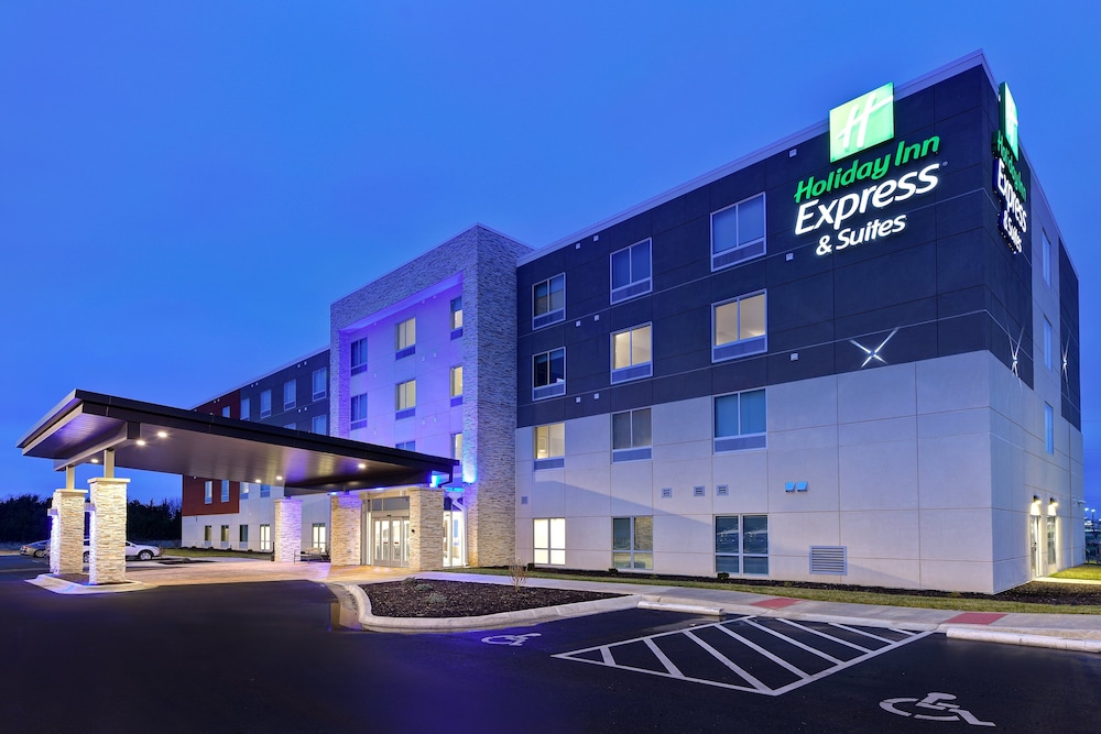 Holiday Inn Express And Suites Ottawa image