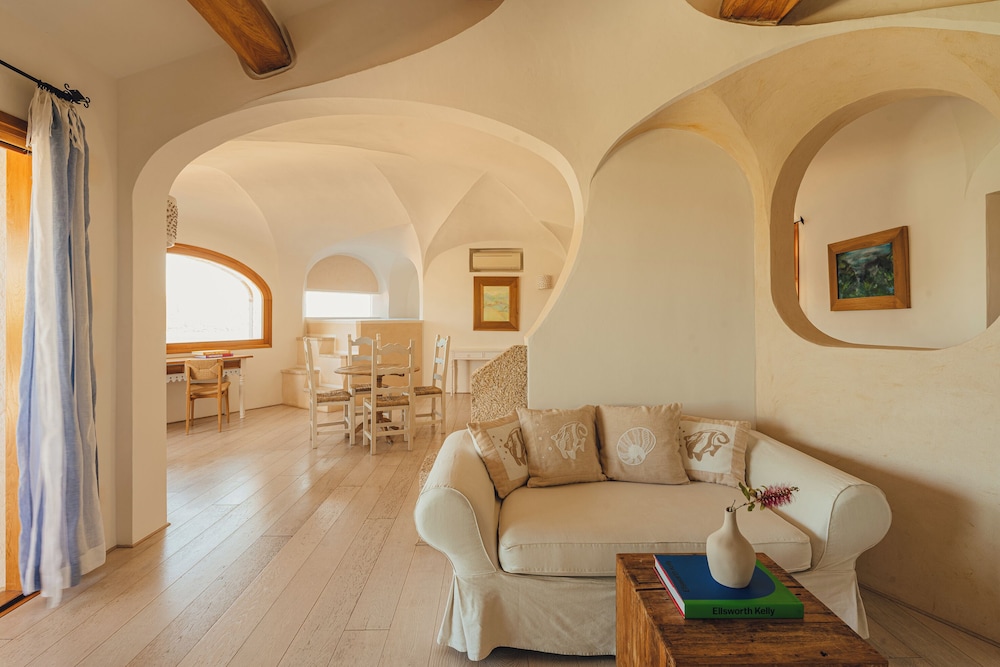 Mountain, Pool, Suite, King Bed, Sofa