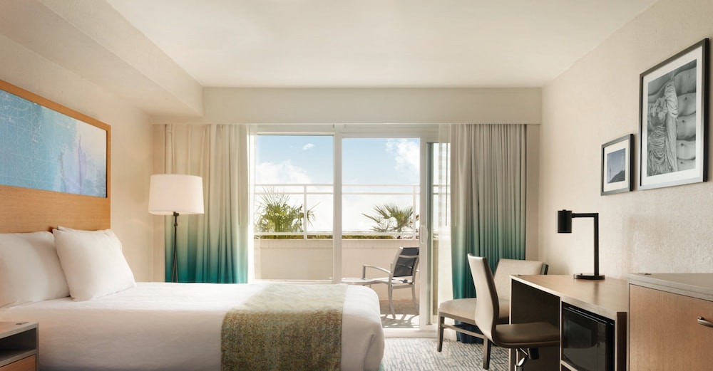 Surfbreak Oceanfront Hotel, Ascend Hotel Collection 18/61