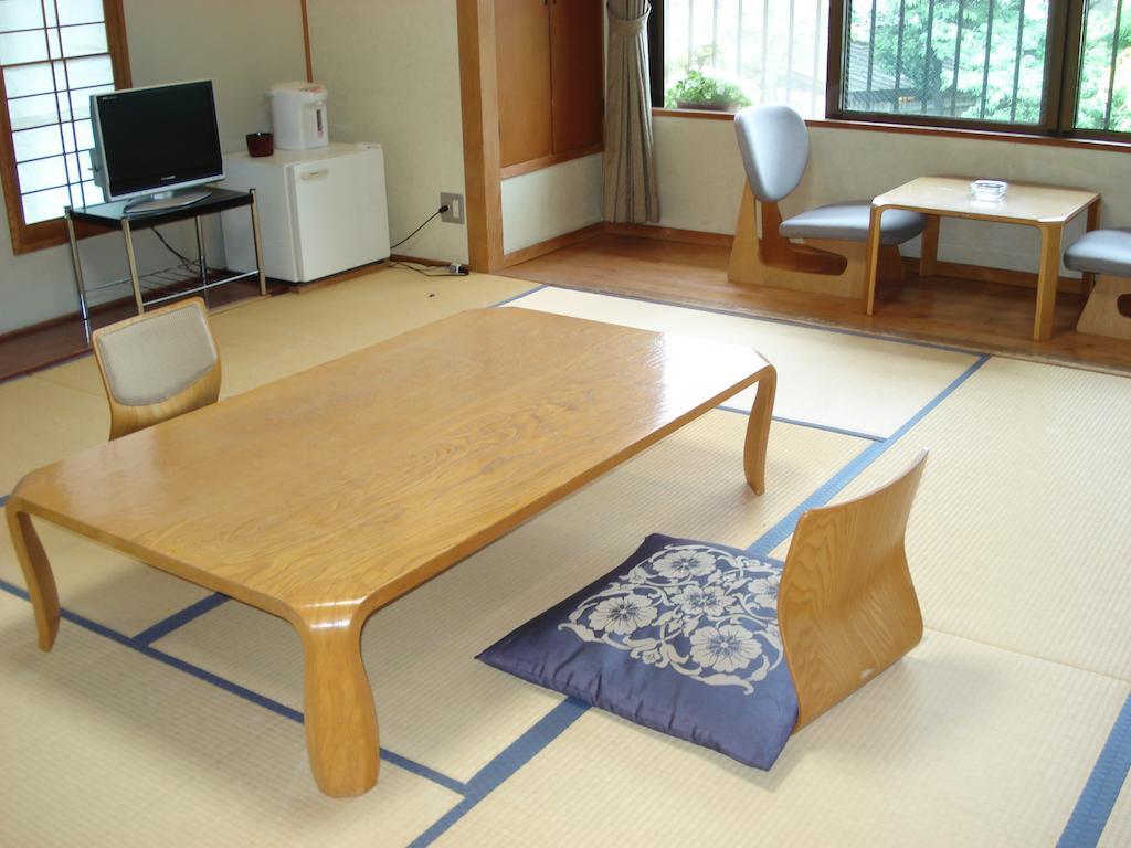 ENOKIYA RYOKAN 38/50