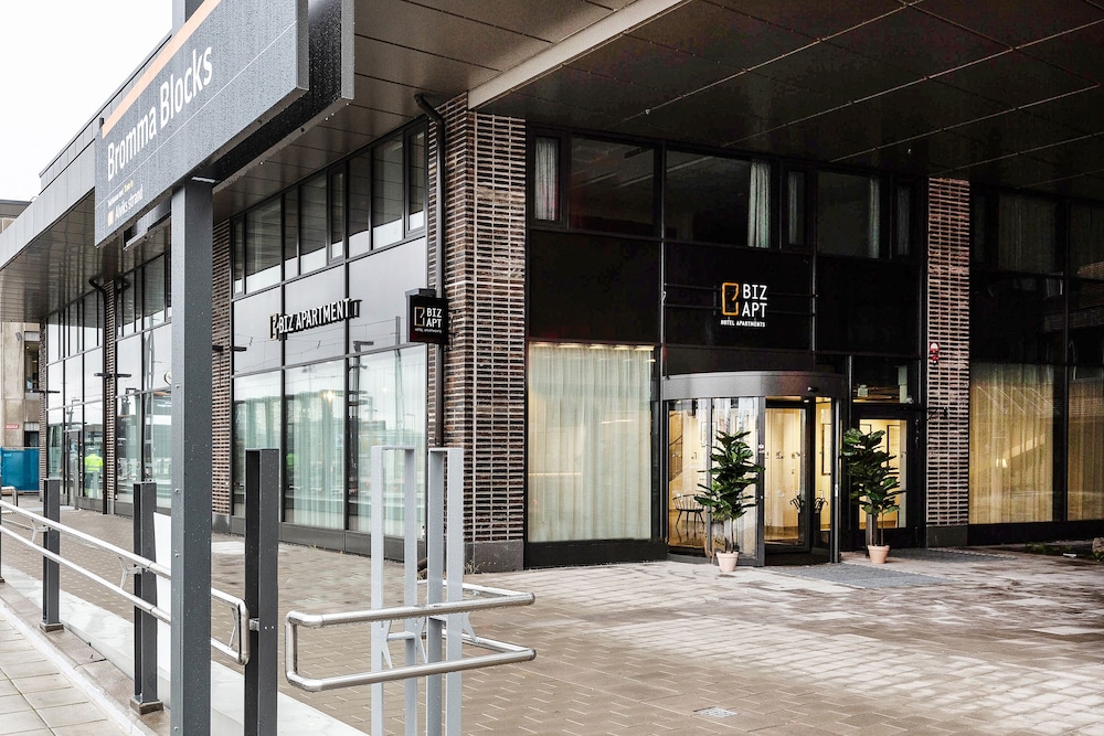 Biz Apartment Bromma 2/24