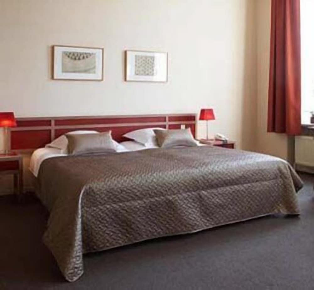 Hotel Adornes 8/34