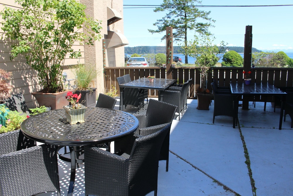 Ramada by Wyndham Campbell River 32/50