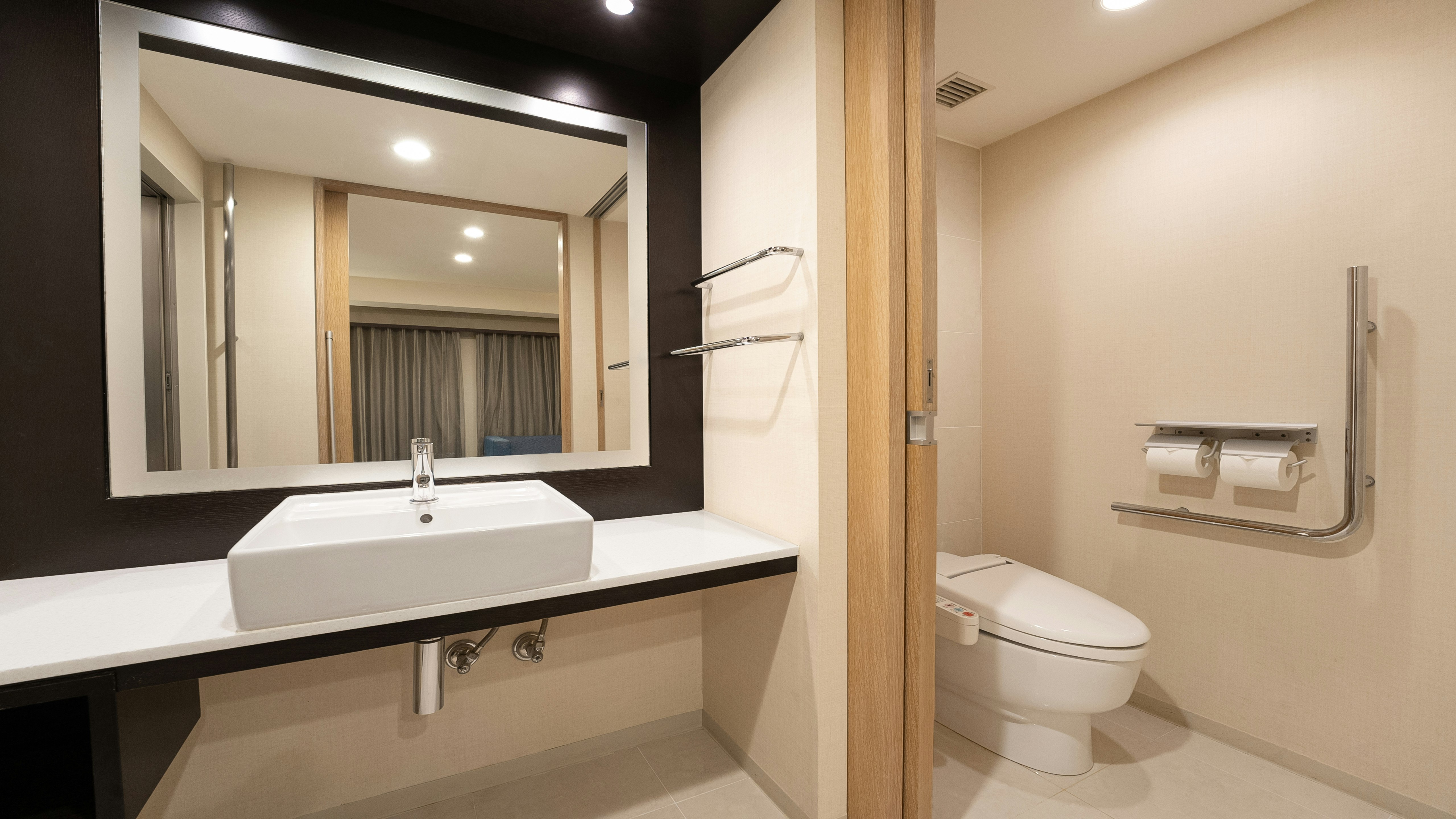 Universal, Twin Beds، Hotel Jal City Kannai Yokohama 3/5