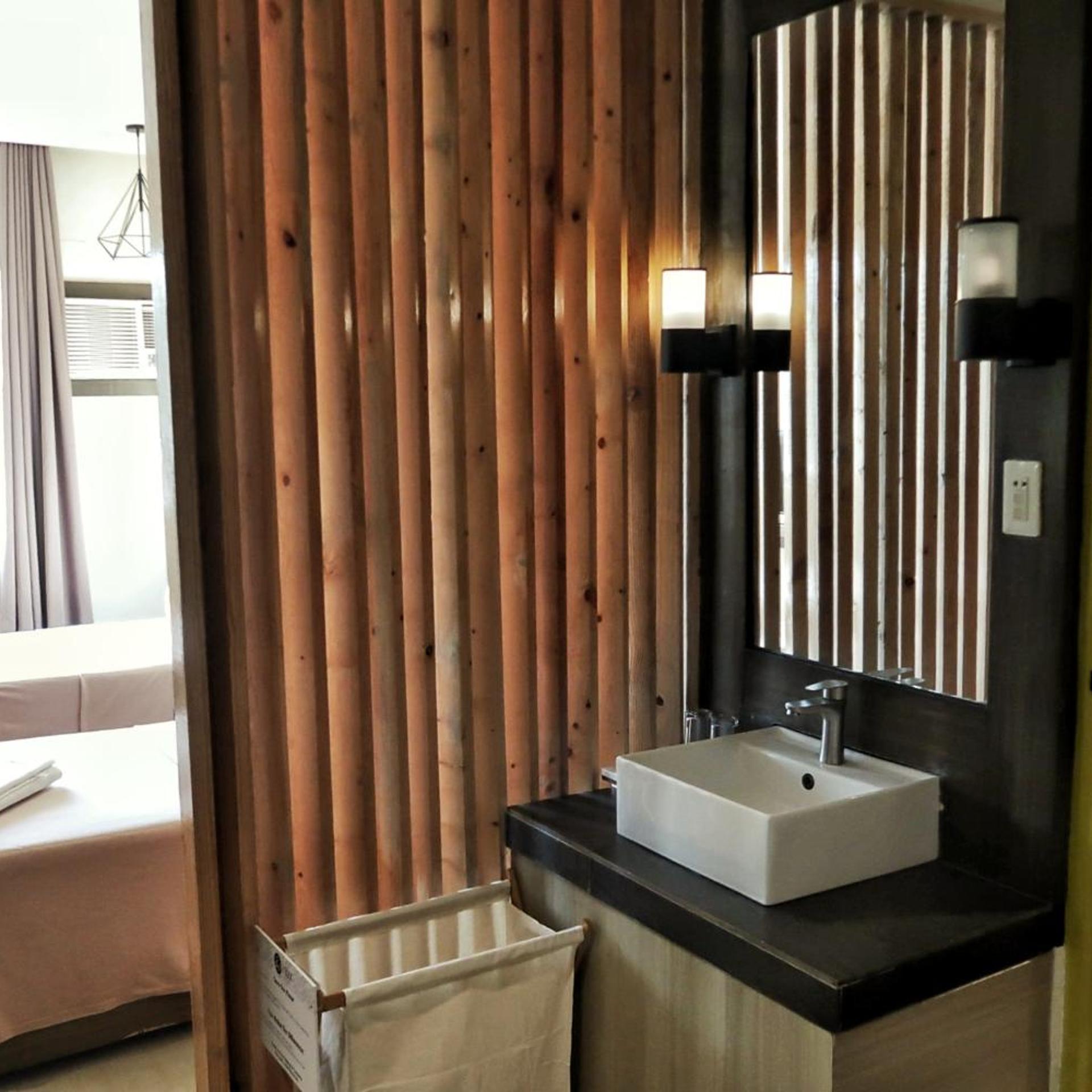 Leux Hotel 36/40