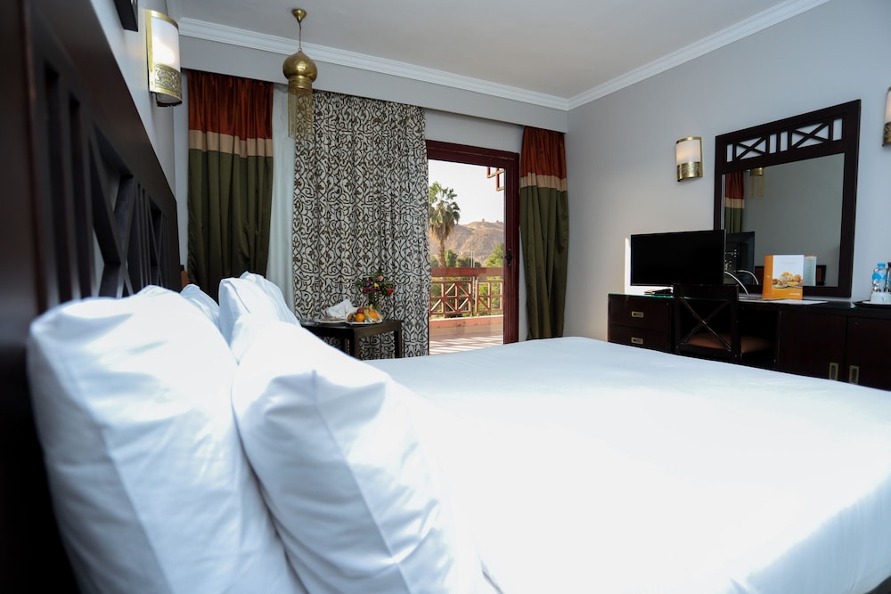 شاليه بسريرين منفصلين بإطلالة على الحديقة، Pyramisa Island Hotel Aswan 4/6