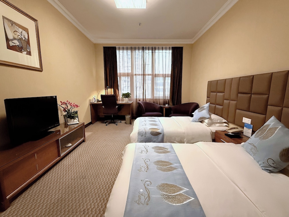 Milky Way Hotel Chongqing 24/56