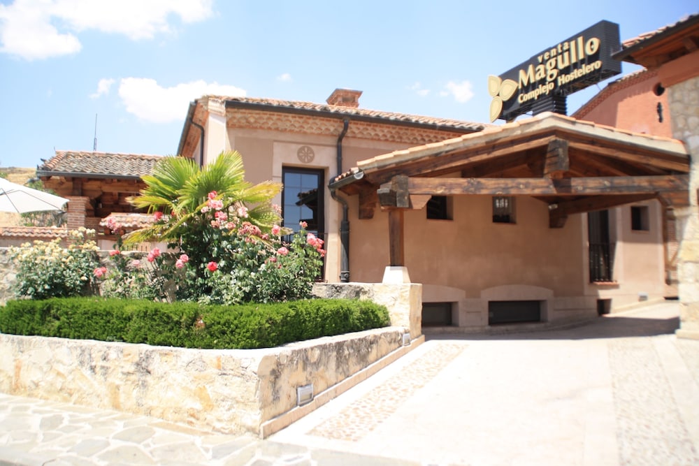 Venta Magullo Complejo Hostelero 3/55