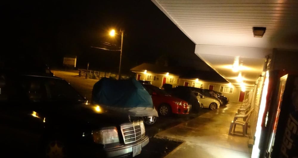 Gorham Motor Inn 48/58