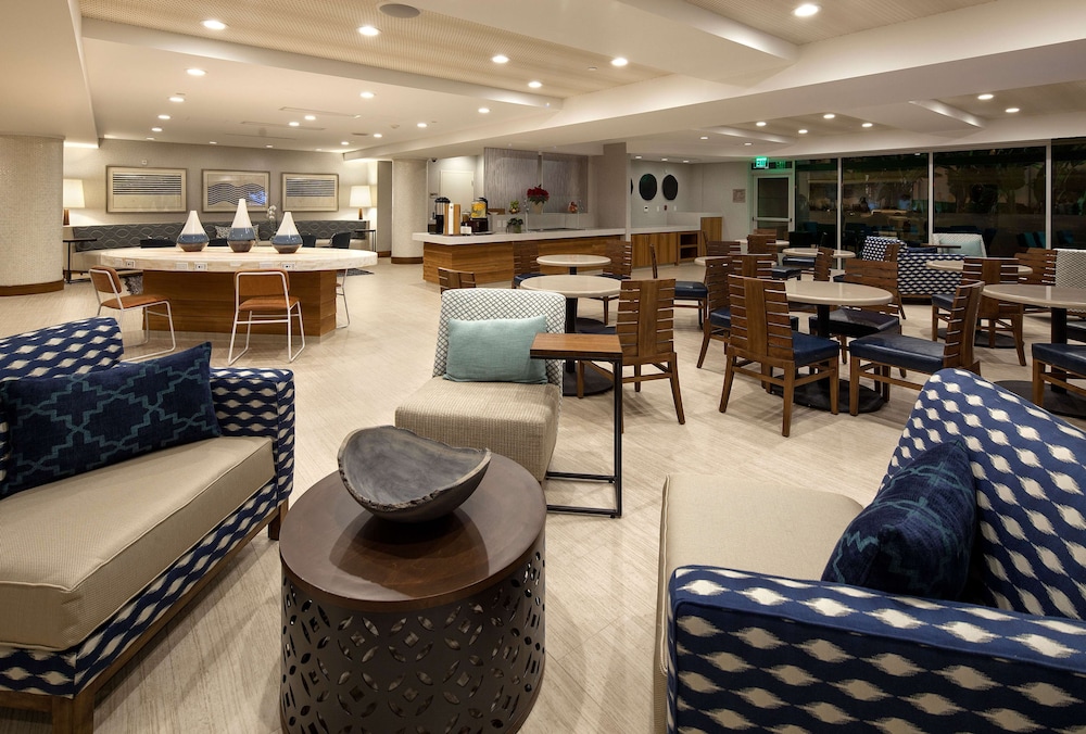 Redondo Beach Hotel Tapestry Collection By Hilton 58/76