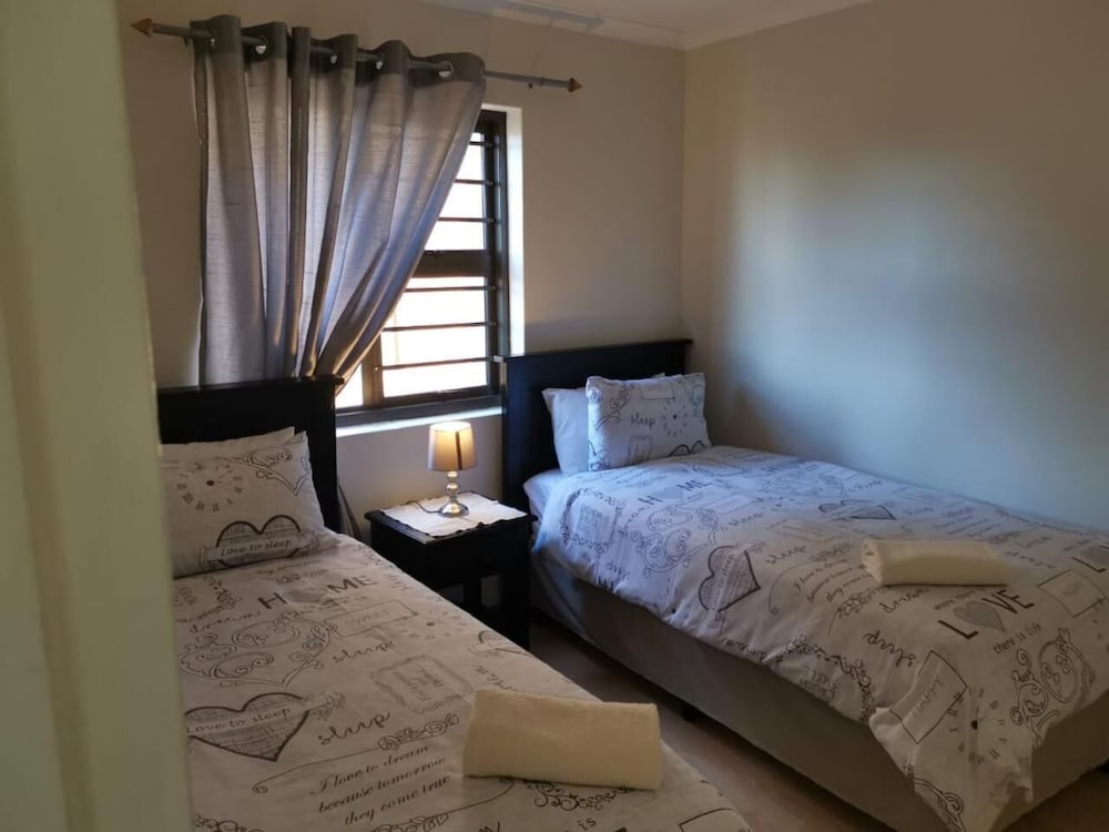 Serengeti Self Catering Units 14/34