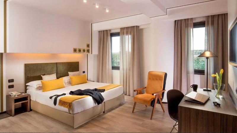 SUPERIOR, DOUBLE BED, BALCONY
