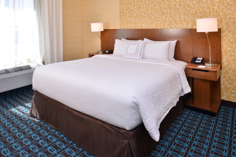 Fairfield Inn Suites Farmington 10/43