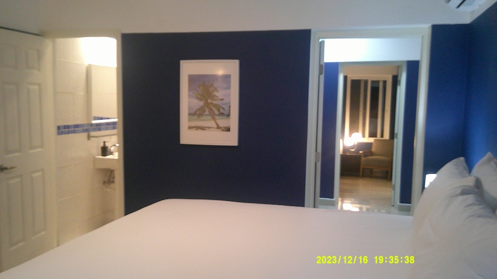 E&amp;J Boutique Residences 19/50