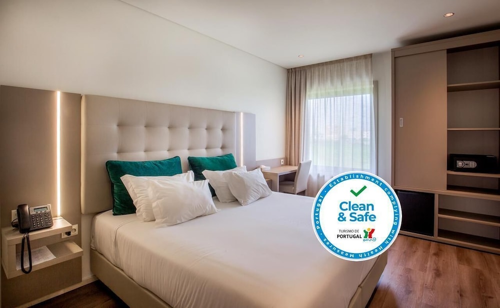 Oporto Airport Business Hotel 40/60