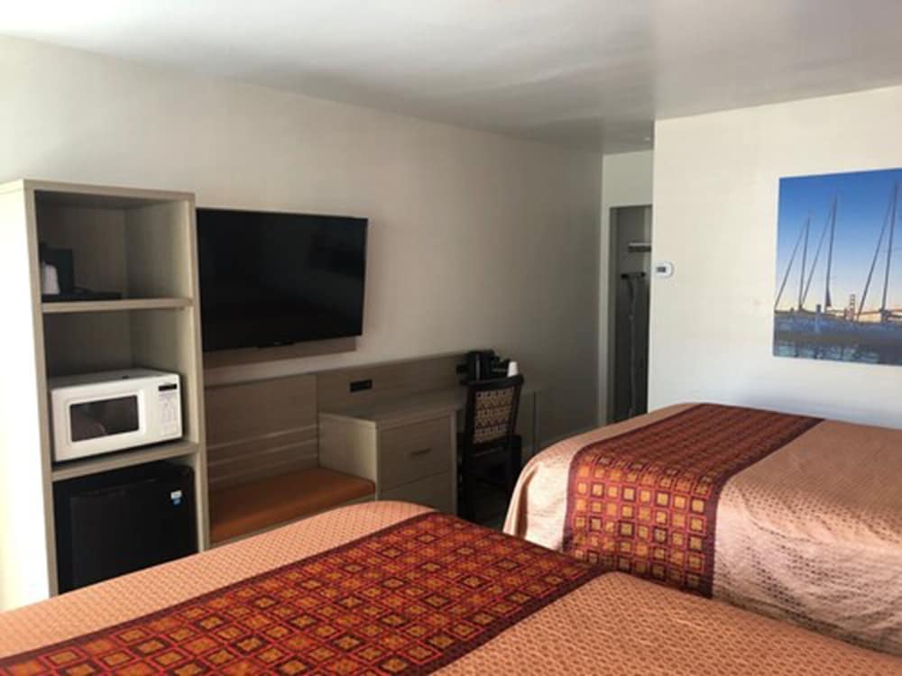 Presidio Inn 10/33